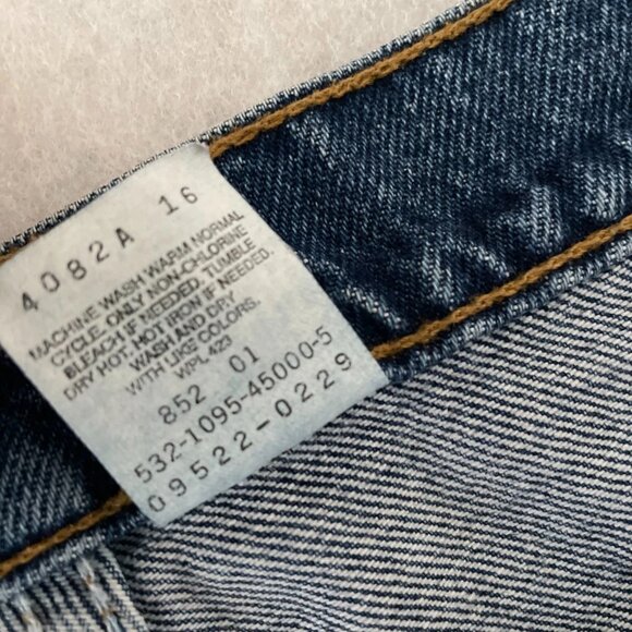 Vintage Levi's 522 Womens Blue Tapered Fit Tapered Leg Denim Jeans Plus 22 Short - Picture 4 of 10
